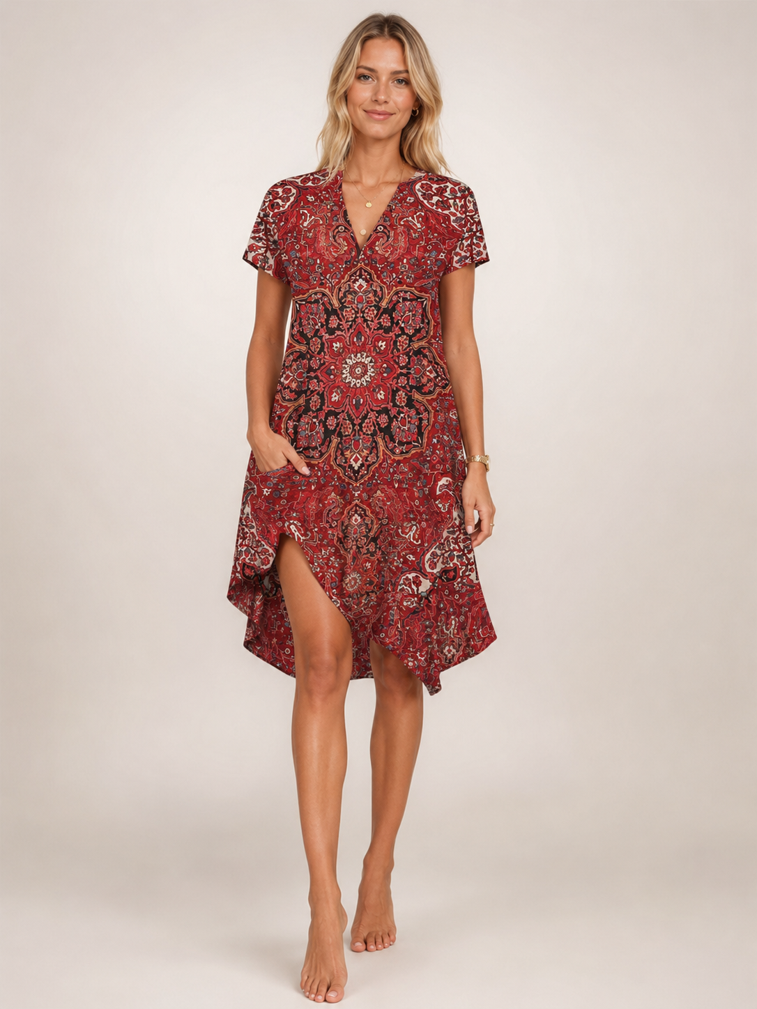 Klara | Abito mini a camicia floreale con scollo a V
