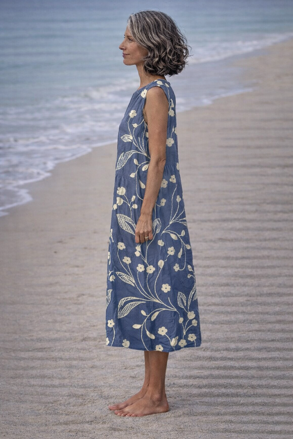 Estela | Vintage Floral Sleeveless Midi Dress