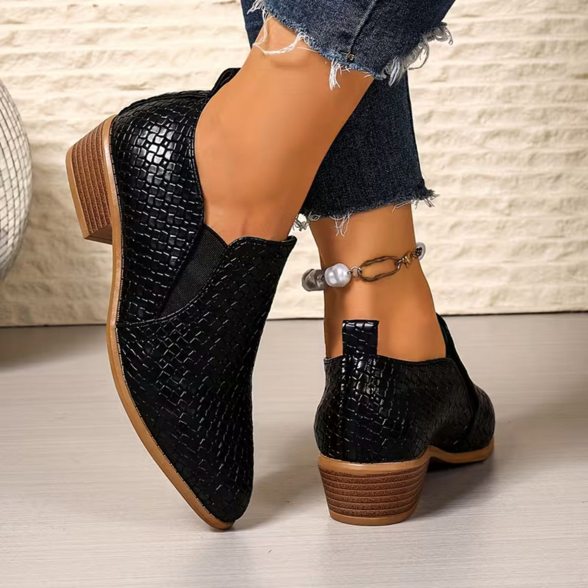 Rikke™ - Loafers with Pointed Toe and Wide Heel