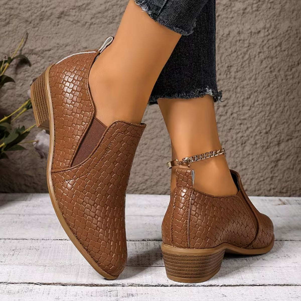 Rikke™ - Loafers with Pointed Toe and Wide Heel