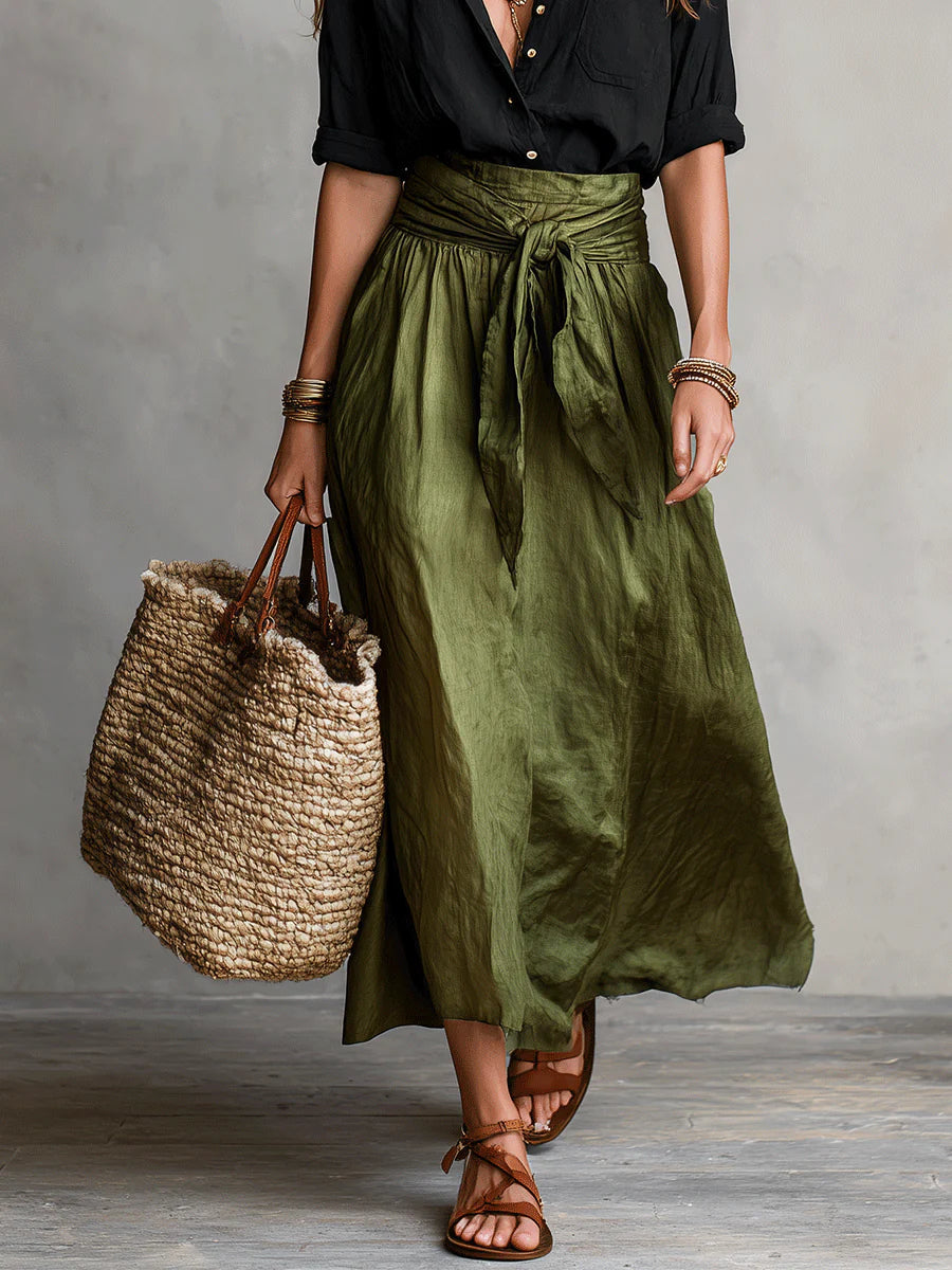 SAGE | Set di Due Pezzi: Top Nero e Gonna Midi Verde Oliva